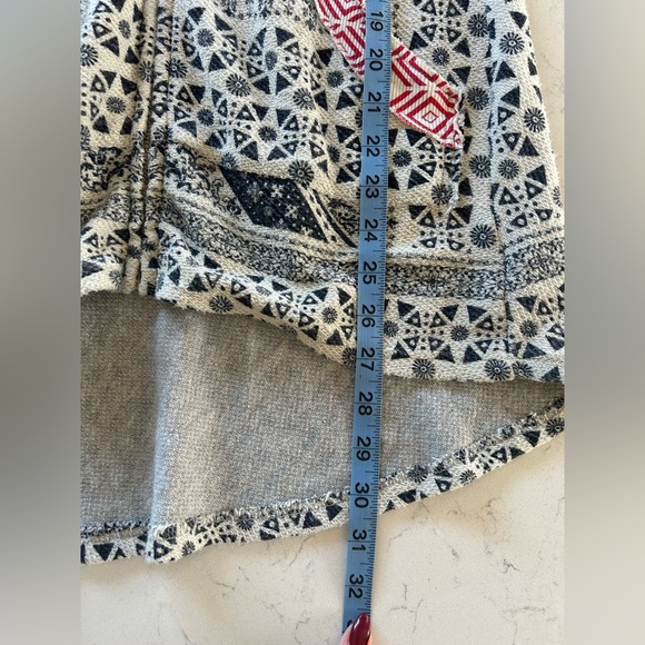 Anama Navy Blue & White Geometric Print High Low Hem Zip Up Hoodie - Picture 12 of 16